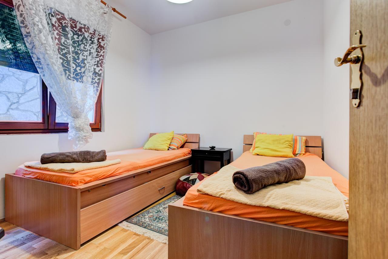 Allegro Apartment Sekulic Petrovac Екстериор снимка